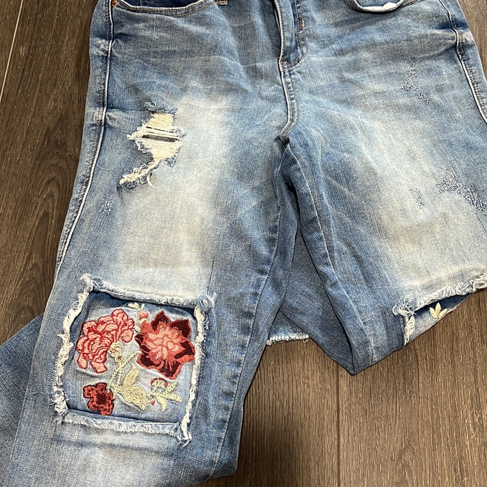 Rose Embroidered Jeans